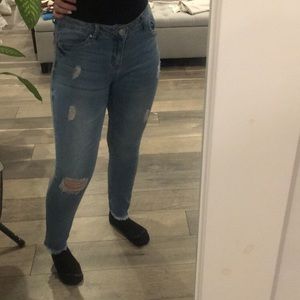 Mid rise ripped jeans that are very comfortable